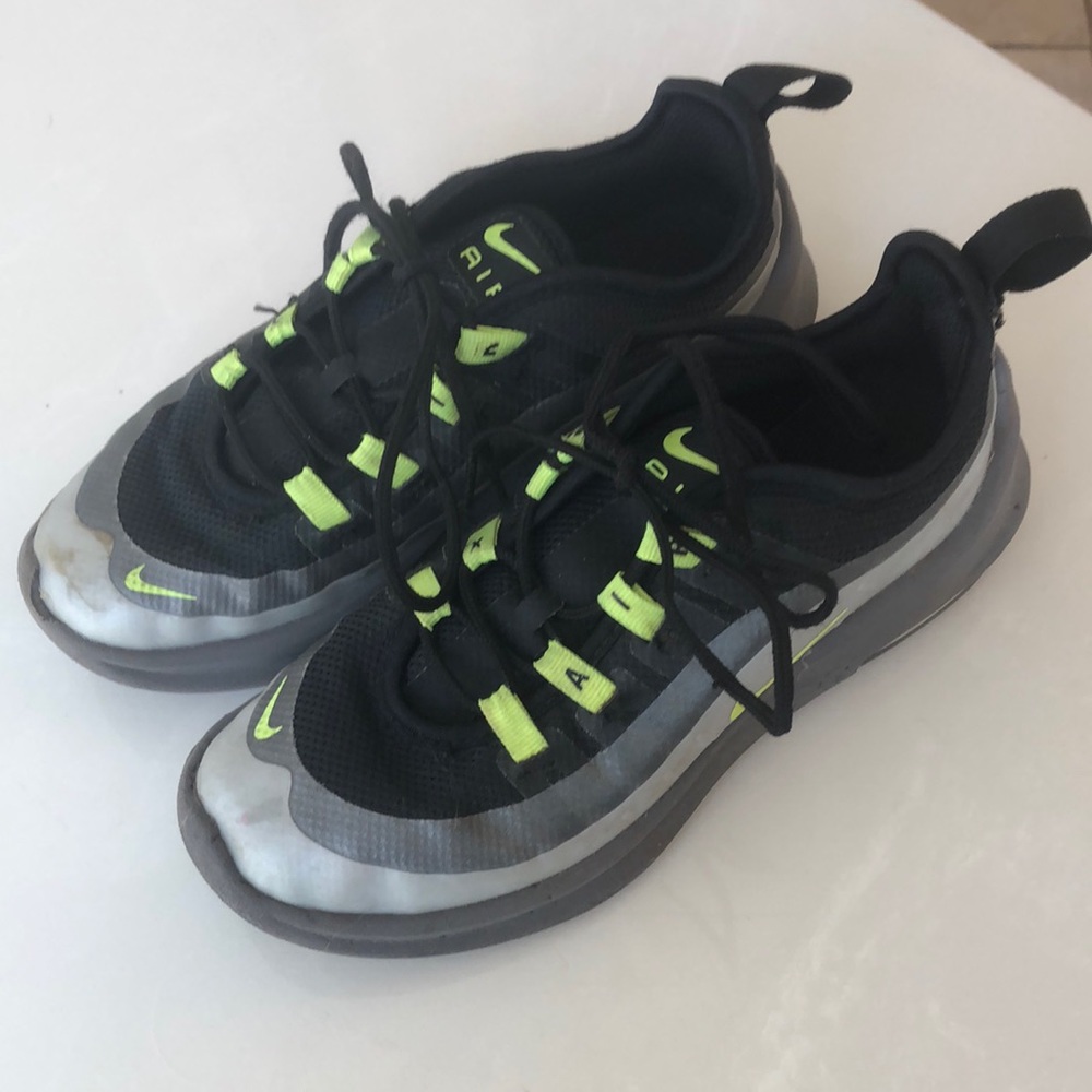 Boys Nike Air Max Shoe